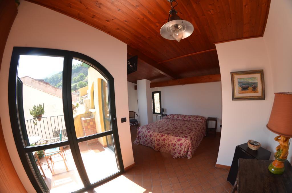 Le Piccole Grotte Bed and Breakfast Scilla Eksteriør billede