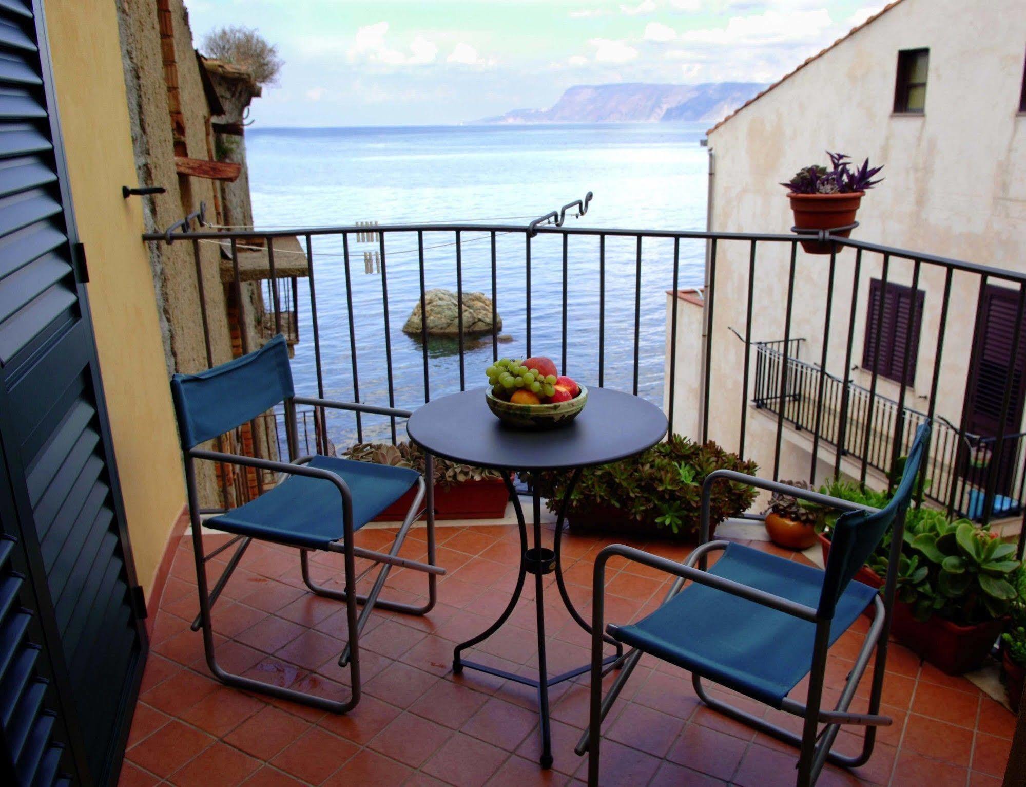 Le Piccole Grotte Bed and Breakfast Scilla Eksteriør billede
