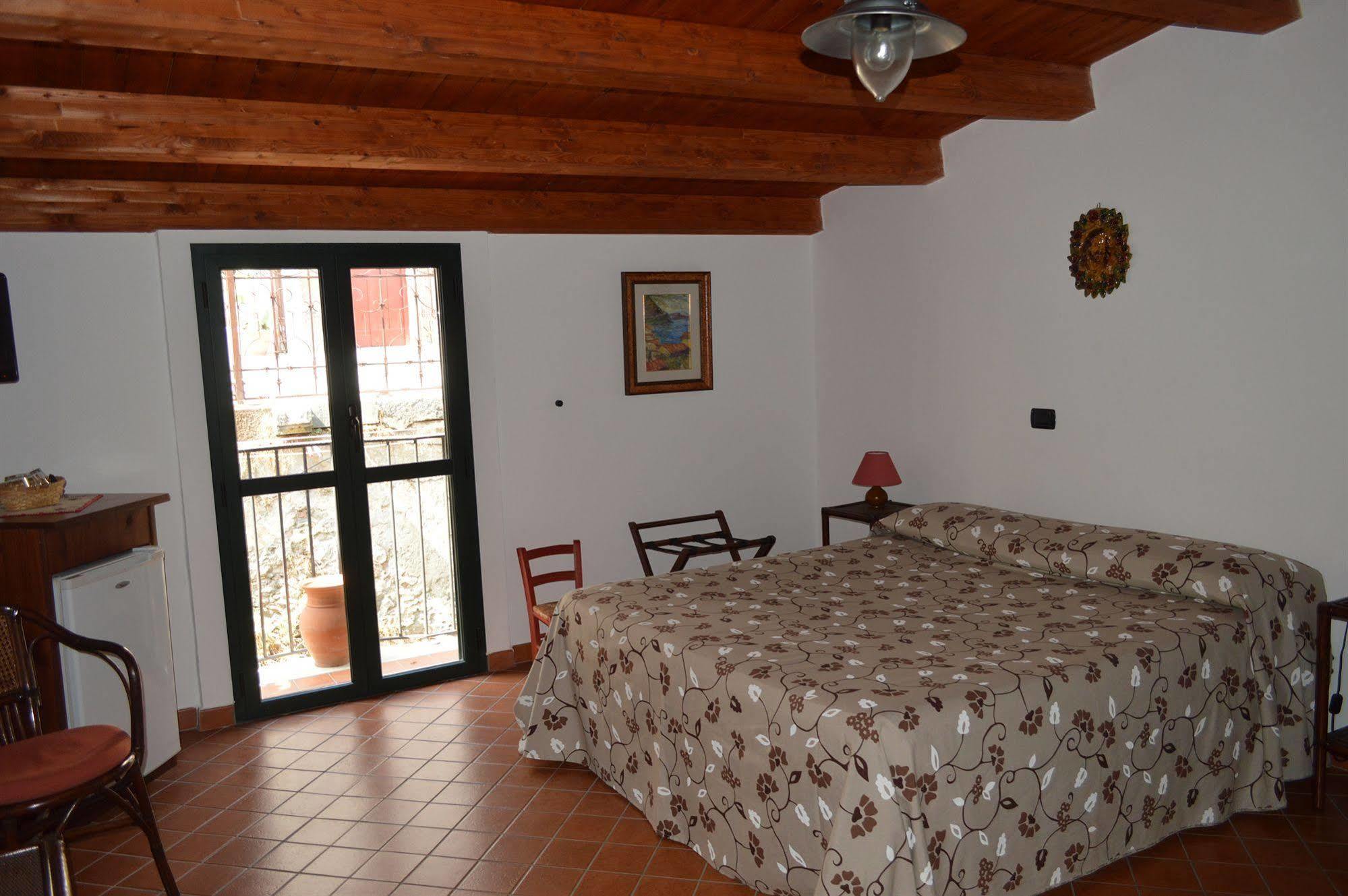 Le Piccole Grotte Bed and Breakfast Scilla Eksteriør billede