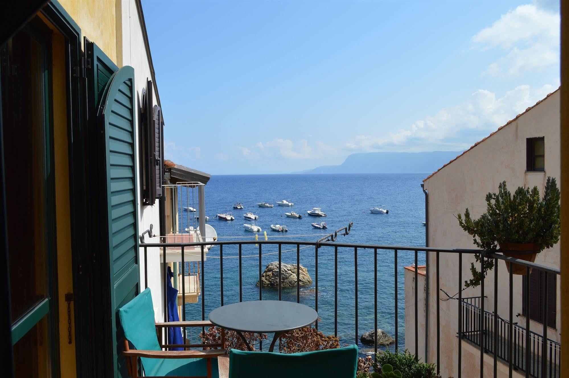 Le Piccole Grotte Bed and Breakfast Scilla Eksteriør billede