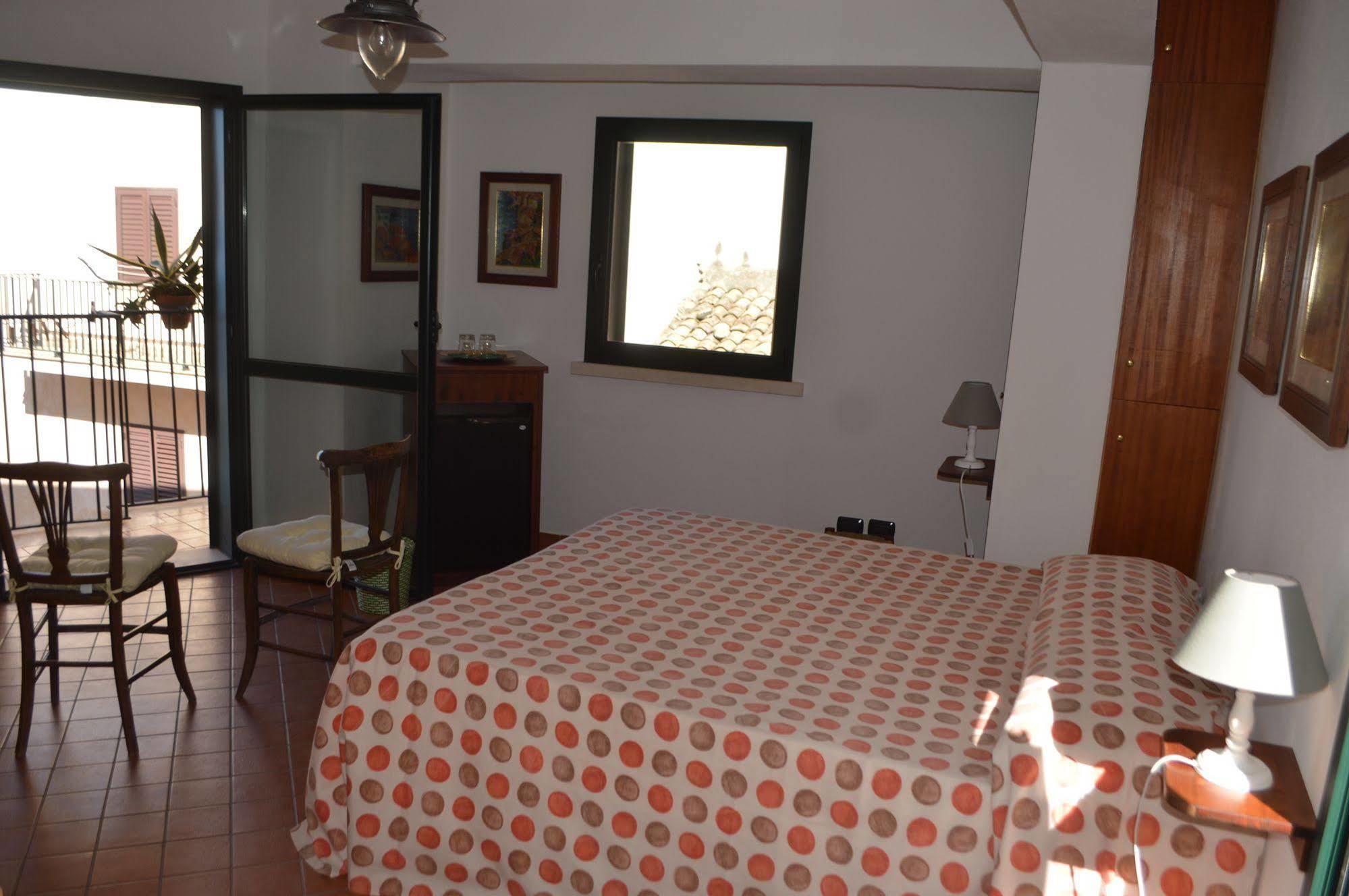 Le Piccole Grotte Bed and Breakfast Scilla Eksteriør billede