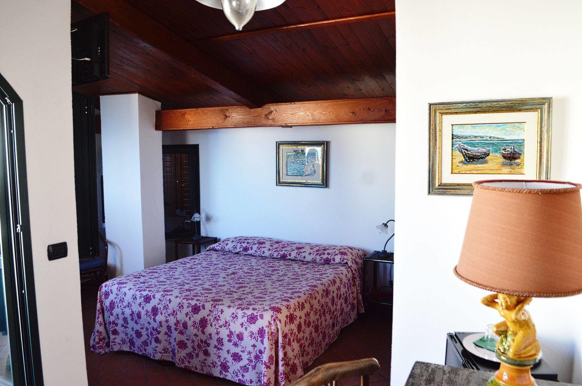 Le Piccole Grotte Bed and Breakfast Scilla Eksteriør billede